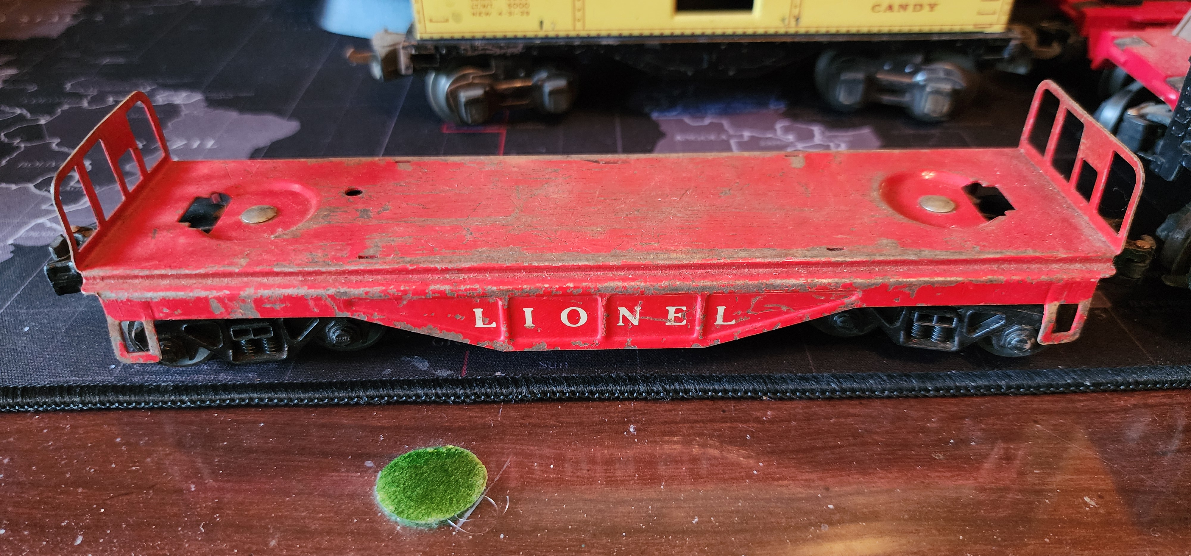Lionel All-Metal Flatcar with Railings