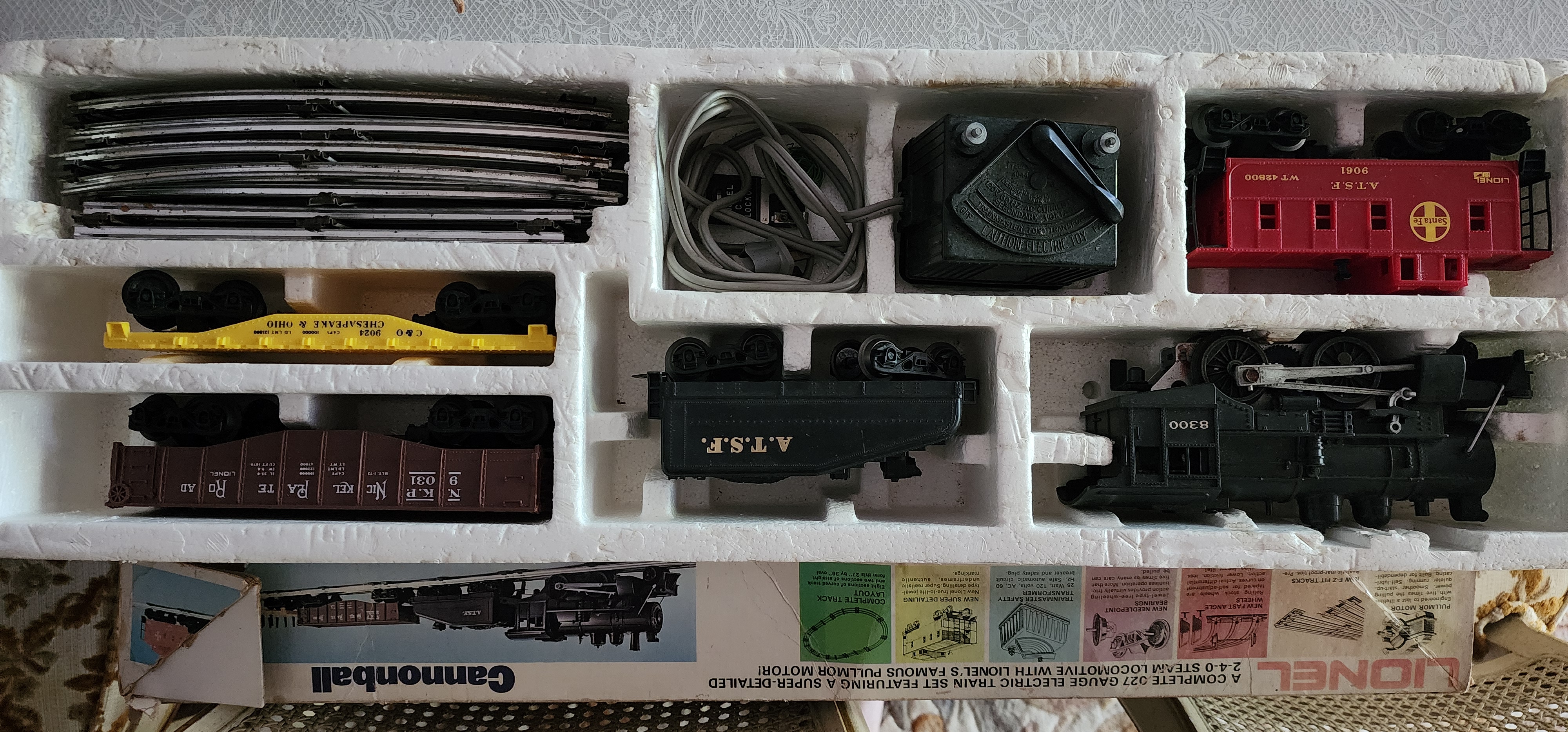 Lionel Cannonball 027 Gauge Electric Train Set