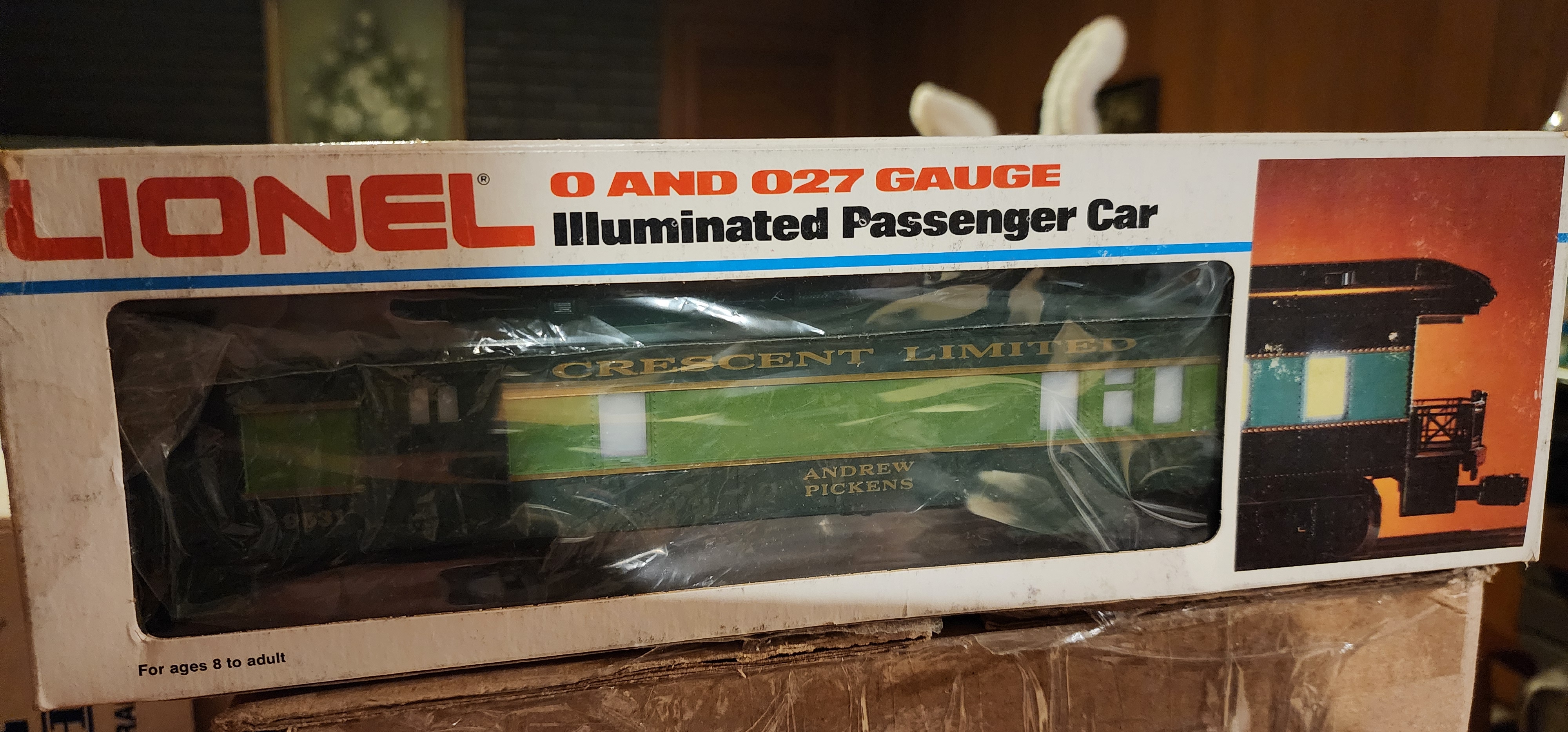 Lionel O and O27 Gauge Illuminated Passenger Car - Crescent Limited