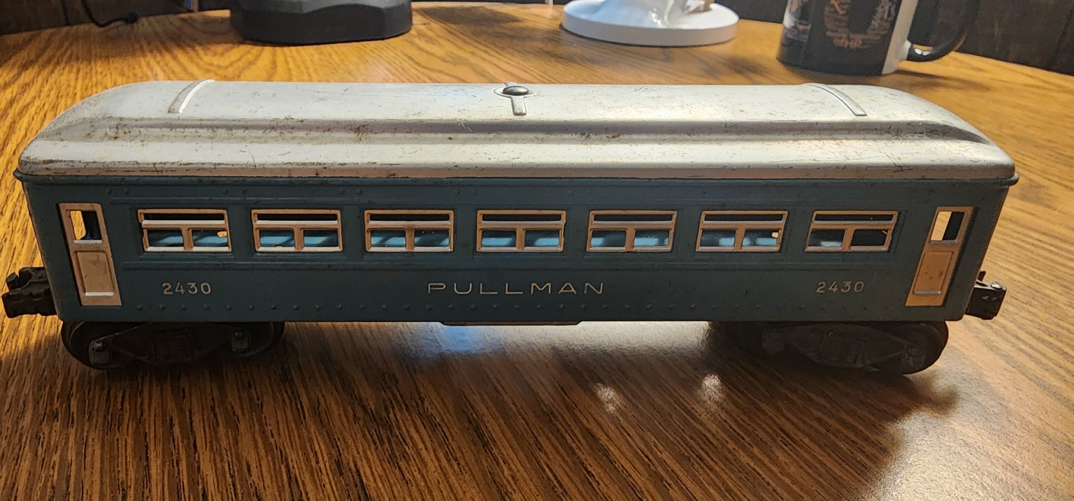 Lionel Prewar 2430 Pullman Passenger Car (O Gauge)